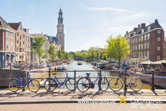 Busreise Amsterdam Grachten Fahrräder