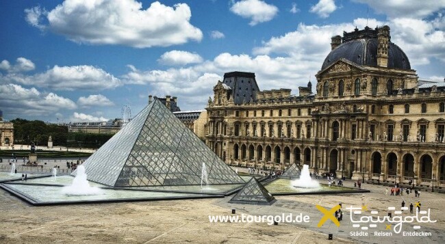 Highlight bei der Busreise Paris - Rundgang rund um den Louvre